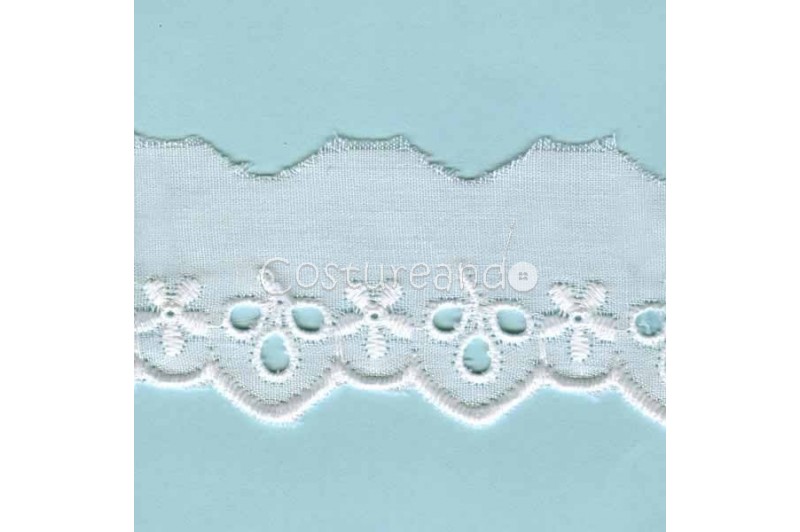 LIGHT CREAM / WHITE  EYELET EMBRODERY  LACE 027